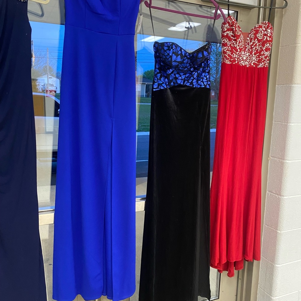 Elegant Blue Strapless Dress